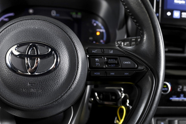 Toyota Yaris Cross 1.5 Hybrid First Edition | Adapt. Cruise | Stoelverw. | PDC | Camera | App. Connect | ECC | Trekhaak | LM 17" |