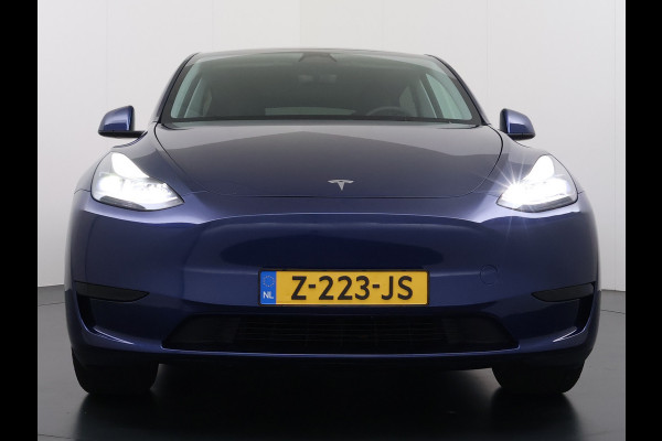 Tesla Model Y RWD 300pk Trekhaak SOH 92% Warmtepomp LFP-Accu Leer Lmv Camera's Panoramadak Adap.Cruise Navi Ecc Autopilot Stoel+Stuur+Achterbank Verwarming Elek.Achterklep Dodehoek detector Draadloze telefoonlader 1e Eigenaar 1.600KG Trekgewicht Fabrieksgarantie op Motor en Accu tot 22-04-2032/160.000km