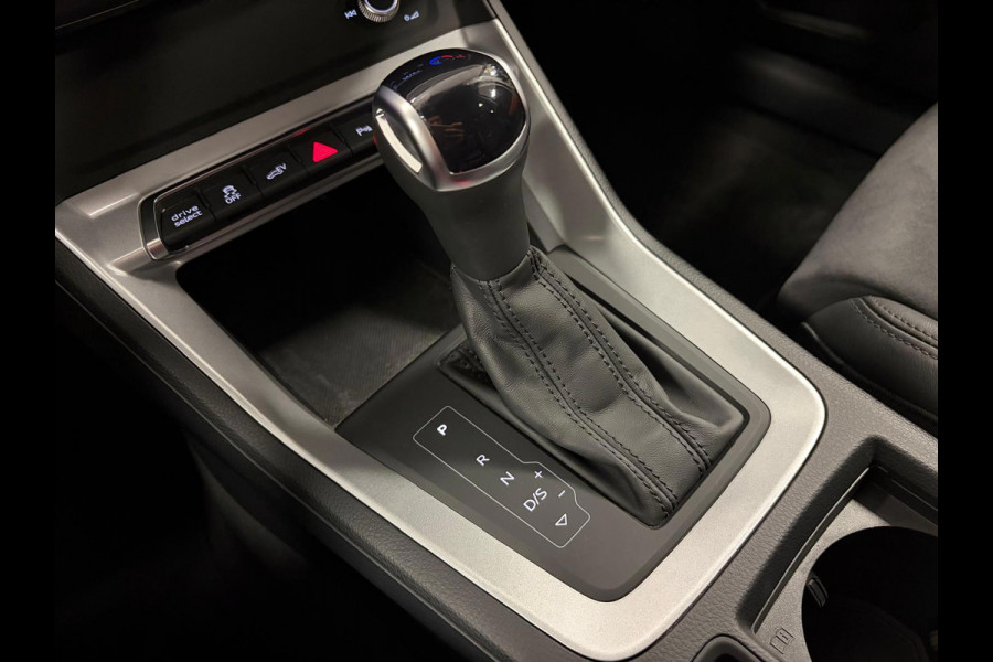 Audi Q3 45 TFSI*Plug-in Hybride*245PK*Stoelverwarming*PDC*Cruise-Control*Xenon*Led*