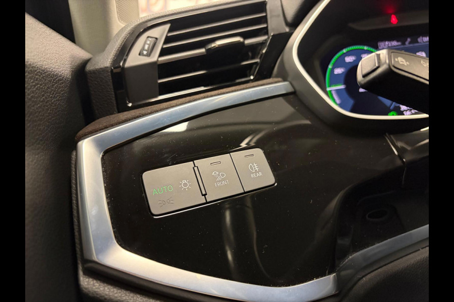 Audi Q3 45 TFSI*Plug-in Hybride*245PK*Stoelverwarming*PDC*Cruise-Control*Xenon*Led*
