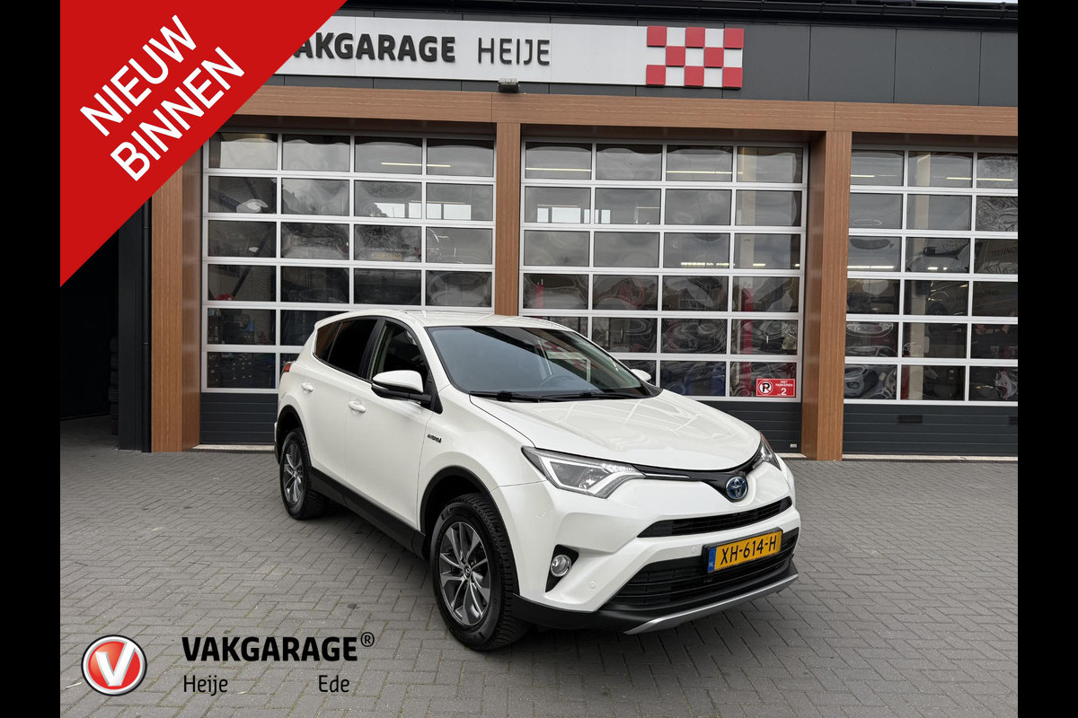 Toyota RAV4 2.5 Hybrid AWD 4x4 Dynamic | 1650kg Trekgewicht geremd | Automaat | Trekhaak | Camera | NL-Auto |