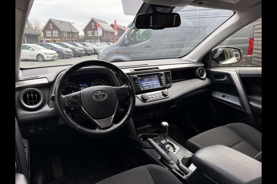 Toyota RAV4 2.5 Hybrid AWD 4x4 Dynamic | 1650kg Trekgewicht geremd | Automaat | Trekhaak | Camera | NL-Auto |