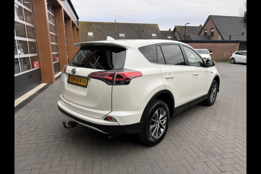 Toyota RAV4 2.5 Hybrid AWD 4x4 Dynamic | 1650kg Trekgewicht geremd | Automaat | Trekhaak | Camera | NL-Auto |