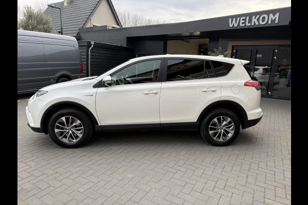 Toyota RAV4 2.5 Hybrid AWD 4x4 Dynamic | 1650kg Trekgewicht geremd | Automaat | Trekhaak | Camera | NL-Auto |