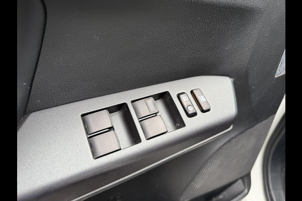 Toyota RAV4 2.5 Hybrid AWD 4x4 Dynamic | 1650kg Trekgewicht geremd | Automaat | Trekhaak | Camera | NL-Auto |