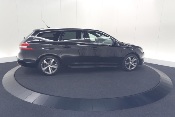 Peugeot 308 SW PureTech 130 GT-line | Trekhaak | Panoramadak | Camera | Alcantara Bekleding | Dodehoekdetectie