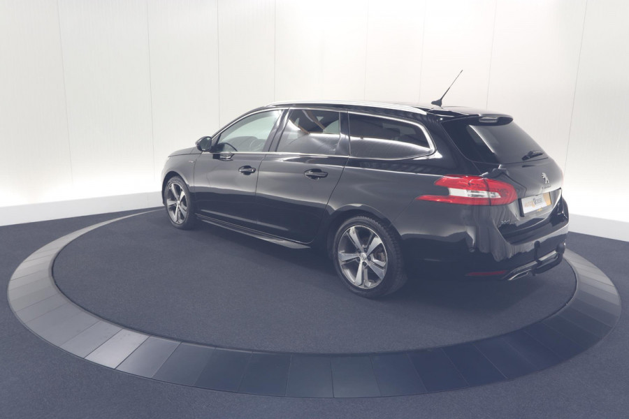 Peugeot 308 SW PureTech 130 GT-line | Trekhaak | Panoramadak | Camera | Alcantara Bekleding | Dodehoekdetectie