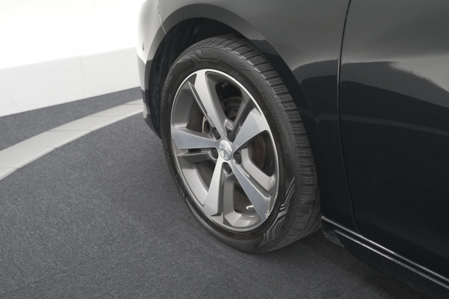 Peugeot 308 SW PureTech 130 GT-line | Trekhaak | Panoramadak | Camera | Alcantara Bekleding | Dodehoekdetectie