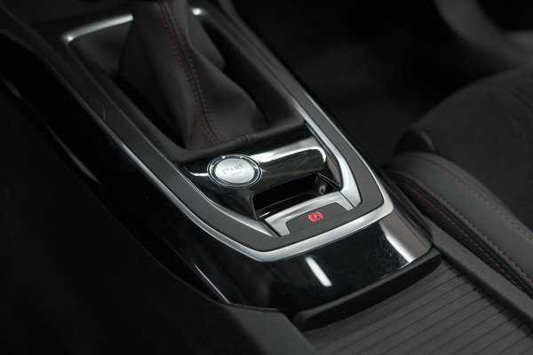 Peugeot 308 SW PureTech 130 GT-line | Trekhaak | Panoramadak | Camera | Alcantara Bekleding | Dodehoekdetectie