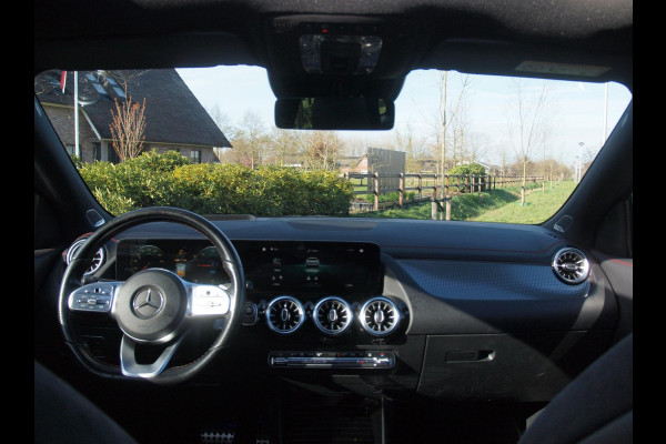Mercedes-Benz EQA 250 Business Solution AMG 67 kWh | SOH 96% | Panoramadak | Head-Up Display | Burmester | 360 Camera |