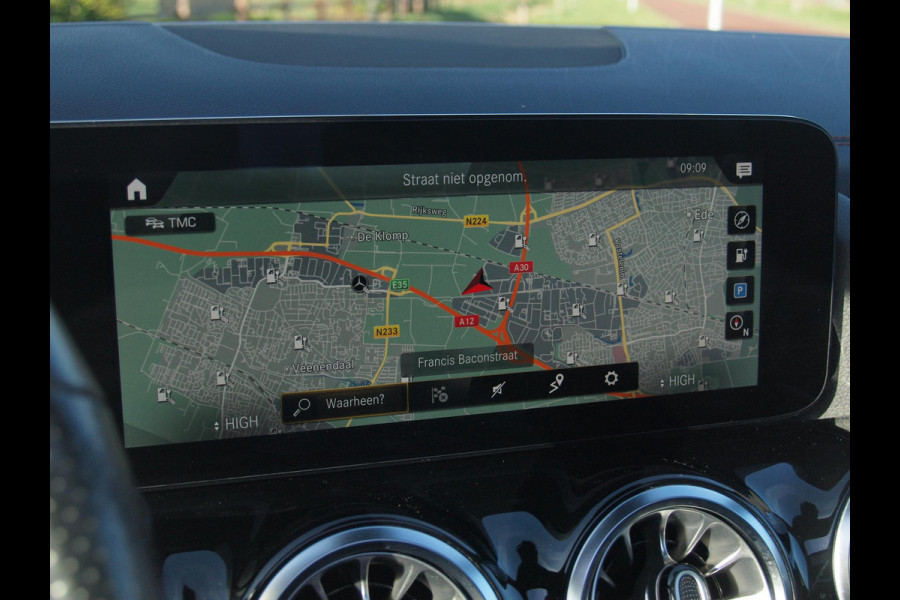 Mercedes-Benz EQA 250 Business Solution AMG 67 kWh | SOH 96% | Panoramadak | Head-Up Display | Burmester | 360 Camera |