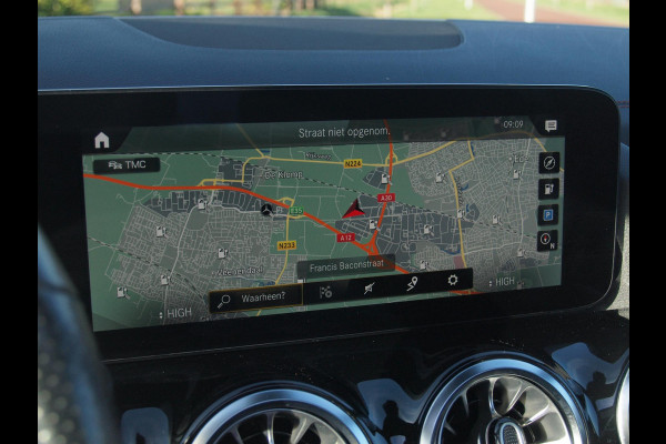 Mercedes-Benz EQA 250 Business Solution AMG 67 kWh | SOH 96% | Panoramadak | Head-Up Display | Burmester | 360 Camera |