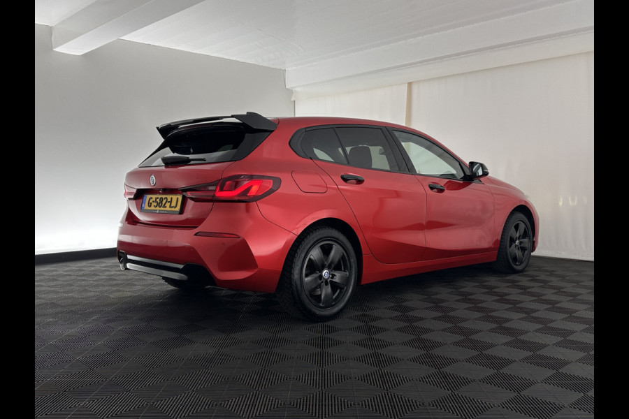 BMW 1-serie 116D EXECUTIVE EDITION *DIGI-COCKPIT | FULL-LED | NAVI-FULLMAP | AMBIENT-LIGHT | CRUISE | KEYLESS | PRIVACY-GLASS | ECC | PDC | 16"ALU*