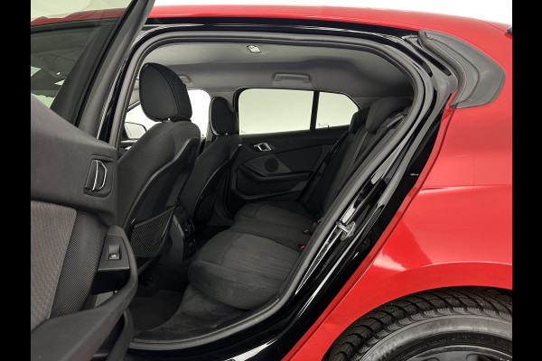 BMW 1-serie 116D EXECUTIVE EDITION *DIGI-COCKPIT | FULL-LED | NAVI-FULLMAP | AMBIENT-LIGHT | CRUISE | KEYLESS | PRIVACY-GLASS | ECC | PDC | 16"ALU*