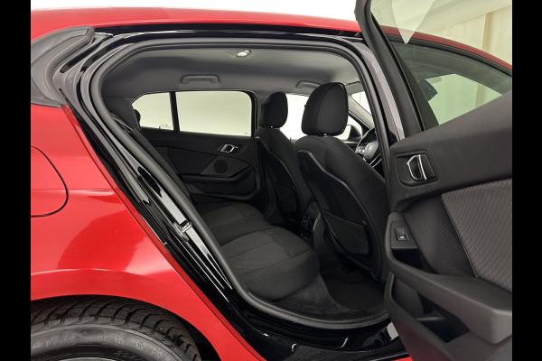 BMW 1-serie 116D EXECUTIVE EDITION *DIGI-COCKPIT | FULL-LED | NAVI-FULLMAP | AMBIENT-LIGHT | CRUISE | KEYLESS | PRIVACY-GLASS | ECC | PDC | 16"ALU*