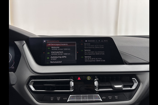 BMW 1-serie 116D EXECUTIVE EDITION *DIGI-COCKPIT | FULL-LED | NAVI-FULLMAP | AMBIENT-LIGHT | CRUISE | KEYLESS | PRIVACY-GLASS | ECC | PDC | 16"ALU*