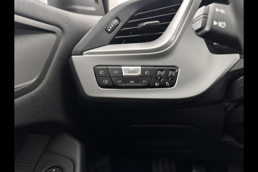 BMW 1-serie 116D EXECUTIVE EDITION *DIGI-COCKPIT | FULL-LED | NAVI-FULLMAP | AMBIENT-LIGHT | CRUISE | KEYLESS | PRIVACY-GLASS | ECC | PDC | 16"ALU*