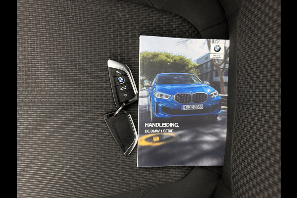 BMW 1-serie 116D EXECUTIVE EDITION *DIGI-COCKPIT | FULL-LED | NAVI-FULLMAP | AMBIENT-LIGHT | CRUISE | KEYLESS | PRIVACY-GLASS | ECC | PDC | 16"ALU*