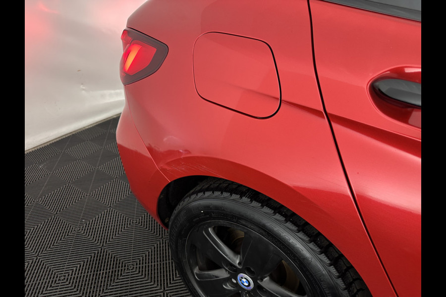 BMW 1-serie 116D EXECUTIVE EDITION *DIGI-COCKPIT | FULL-LED | NAVI-FULLMAP | AMBIENT-LIGHT | CRUISE | KEYLESS | PRIVACY-GLASS | ECC | PDC | 16"ALU*