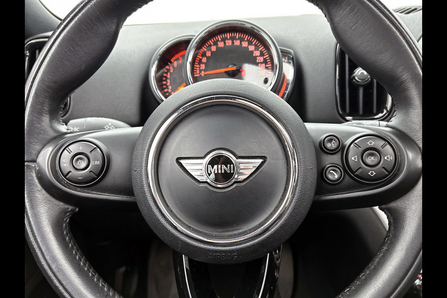 MINI Countryman 2.0 Cooper S Salt | LAGE KM! | 192PK | Pano | NL-Auto | Perf onderH | Carplay | ParkSens | Cruise | ETC
