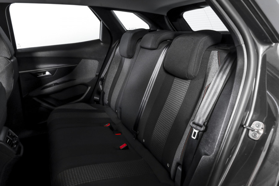 Peugeot 3008 1.2 PureTech 130 PK Active Pack Business Orig. NL | Dig. Cockpit | Cruise | PDC | NAV + App. Conncect | ECC | Afn. Trekhaak | LM 19" |