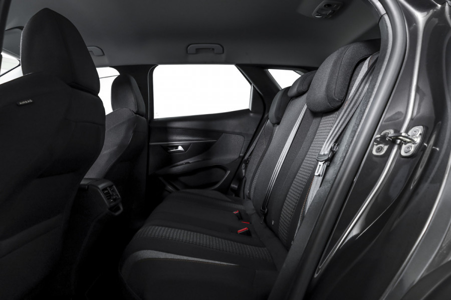 Peugeot 3008 1.2 PureTech 130 PK Active Pack Business Orig. NL | Dig. Cockpit | Cruise | PDC | NAV + App. Conncect | ECC | Afn. Trekhaak | LM 19" |