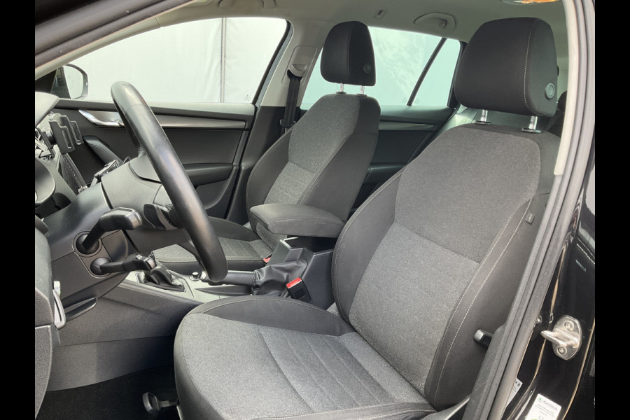 Škoda Octavia Combi 1.5 TSI 150PK Aut7 Sport Stoel/Stuurverw. Carplay Business Greentech