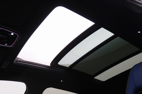 Lynk & Co 01 1.5 Plug-in Hybrid 360° Camera, Panoramadak, Zwarte hemel, ACC, Apple Carplay, DAB, 20''