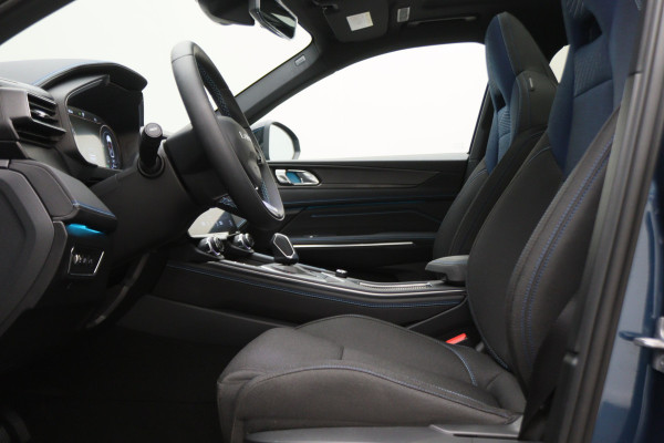 Lynk & Co 01 1.5 Plug-in Hybrid 360° Camera, Panoramadak, Zwarte hemel, ACC, Apple Carplay, DAB, 20''