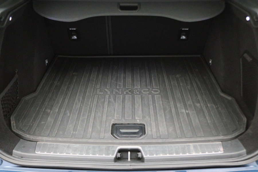 Lynk & Co 01 1.5 Plug-in Hybrid 360° Camera, Panoramadak, Zwarte hemel, ACC, Apple Carplay, DAB, 20''