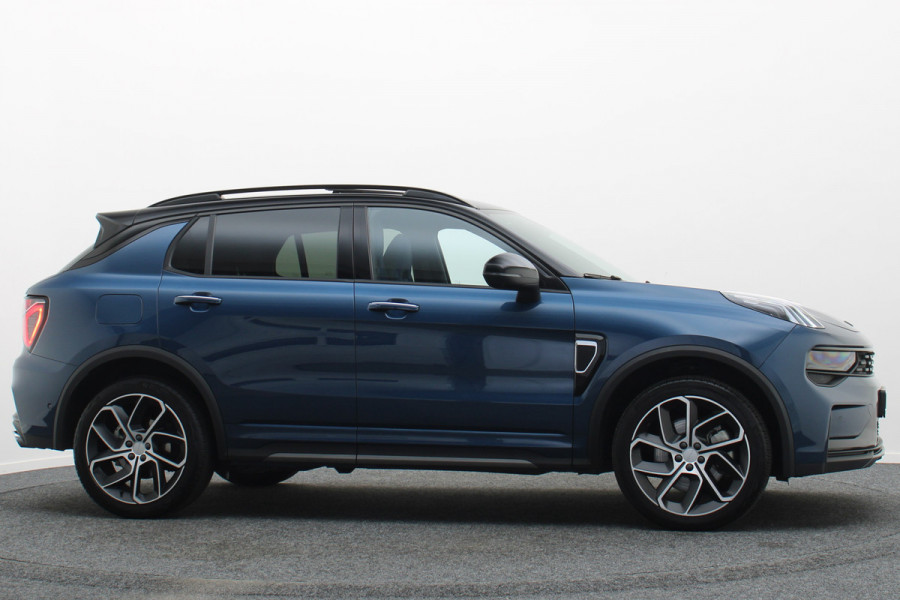 Lynk & Co 01 1.5 Plug-in Hybrid 360° Camera, Panoramadak, Zwarte hemel, ACC, Apple Carplay, DAB, 20''