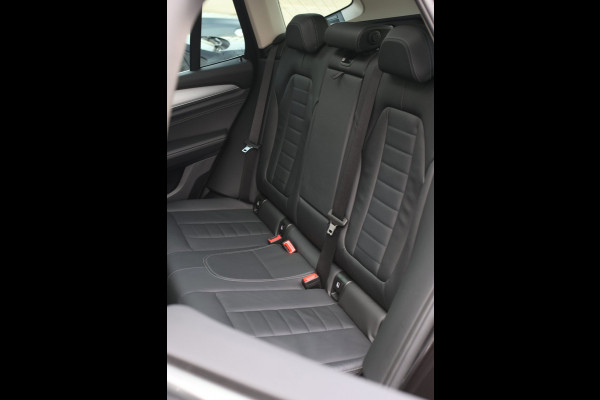 BMW X3 XDrive30e High Executive *Pano*Camera*Head-Up*Laser*Trekhaak*