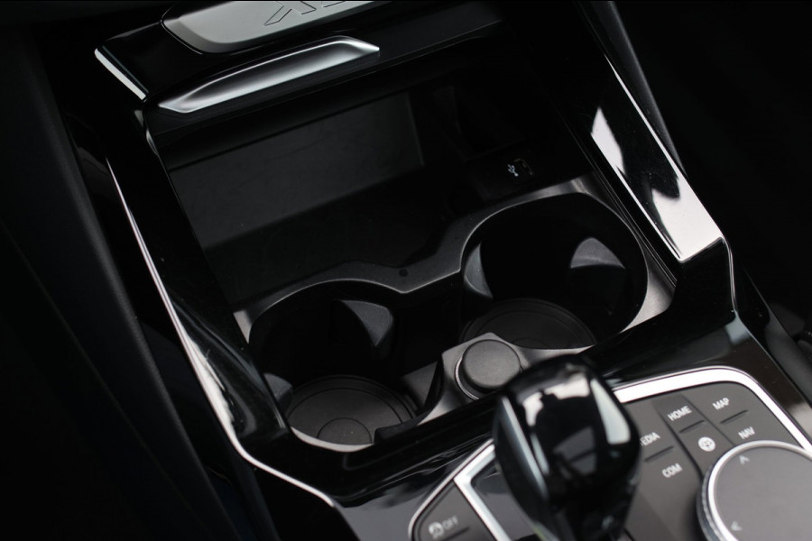 BMW X3 XDrive30e High Executive *Pano*Camera*Head-Up*Laser*Trekhaak*