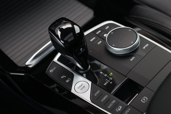 BMW X3 XDrive30e High Executive *Pano*Camera*Head-Up*Laser*Trekhaak*