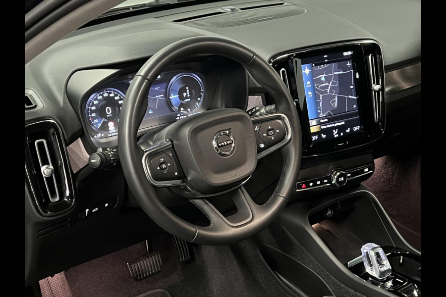 Volvo XC40 1.5 T5 Plug-in hybrid Ultimate Dark Open dak | Adat. cruise | 360 camera | Stuur-/stoelverwarming | Memory | Leder | Harman/Kardon