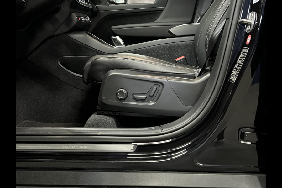 Volvo XC40 1.5 T5 Plug-in hybrid Ultimate Dark Open dak | Adat. cruise | 360 camera | Stuur-/stoelverwarming | Memory | Leder | Harman/Kardon