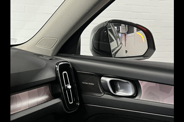 Volvo XC40 1.5 T5 Plug-in hybrid Ultimate Dark Open dak | Adat. cruise | 360 camera | Stuur-/stoelverwarming | Memory | Leder | Harman/Kardon