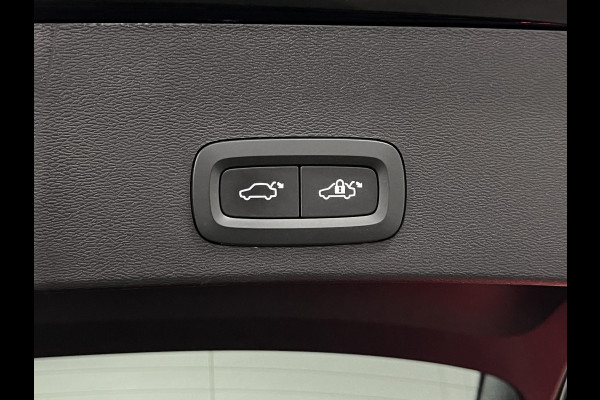 Volvo XC40 1.5 T5 Plug-in hybrid Ultimate Dark Open dak | Adat. cruise | 360 camera | Stuur-/stoelverwarming | Memory | Leder | Harman/Kardon