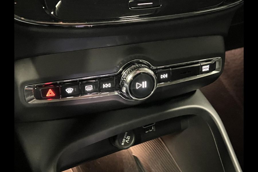Volvo XC40 1.5 T5 Plug-in hybrid Ultimate Dark Open dak | Adat. cruise | 360 camera | Stuur-/stoelverwarming | Memory | Leder | Harman/Kardon