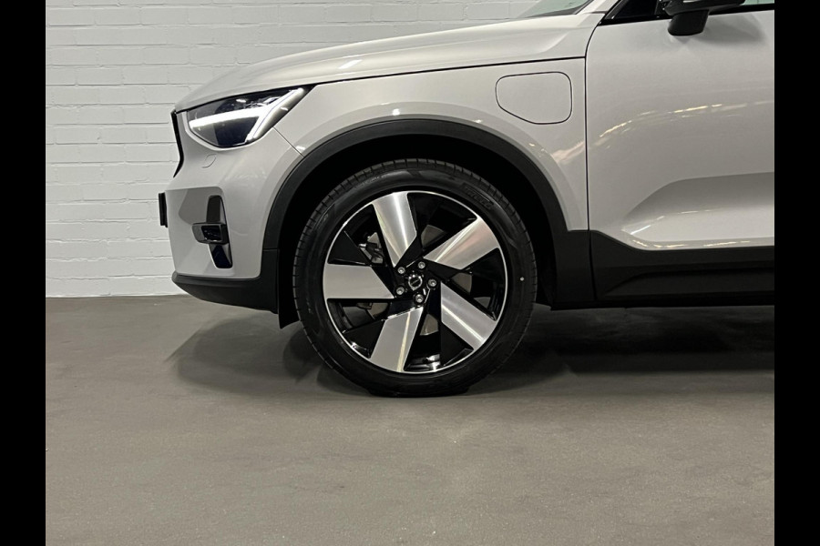 Volvo XC40 1.5 T5 Plug-in hybrid Ultimate Dark Trekhaak | Adapt. cruise | Open dak | Stuur-/stoelverwarming | Achteruitrij camera | Memory | Leder