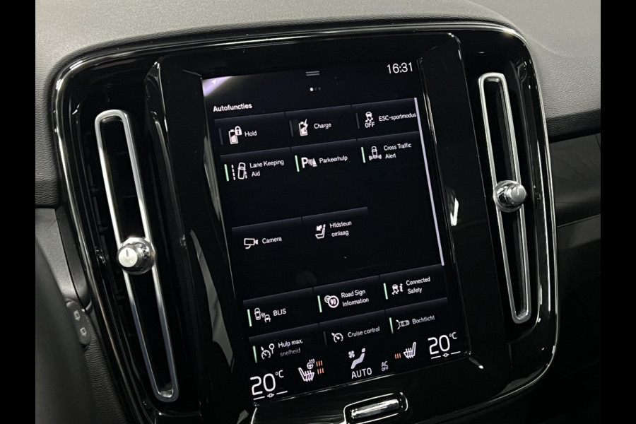 Volvo XC40 1.5 T5 Plug-in hybrid Ultimate Dark Trekhaak | Adapt. cruise | Open dak | Stuur-/stoelverwarming | Achteruitrij camera | Memory | Leder