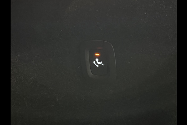 Volvo XC40 1.5 T5 Plug-in hybrid Ultimate Dark Trekhaak | Adapt. cruise | Open dak | Stuur-/stoelverwarming | Achteruitrij camera | Memory | Leder