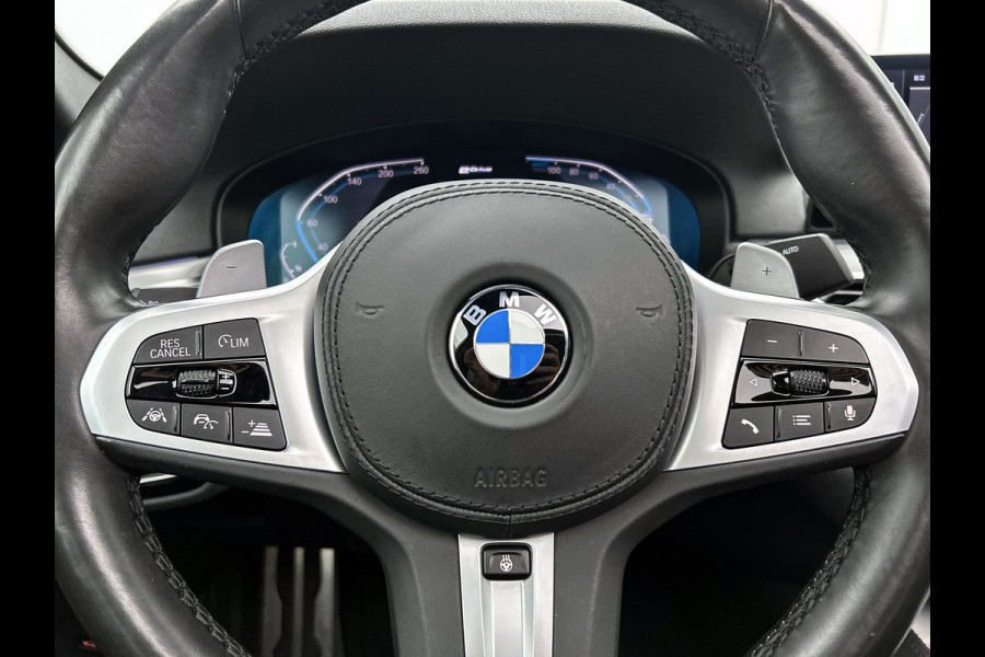 BMW 5 Serie 530e M-Sport High Executive(Dealer OnderH, Panorama, Adaptive Cruise, Harman/ Kardon, Head-up, 360 camera, Etc)