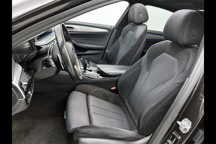 BMW 5 Serie 530e M-Sport High Executive(Dealer OnderH, Panorama, Adaptive Cruise, Harman/ Kardon, Head-up, 360 camera, Etc)