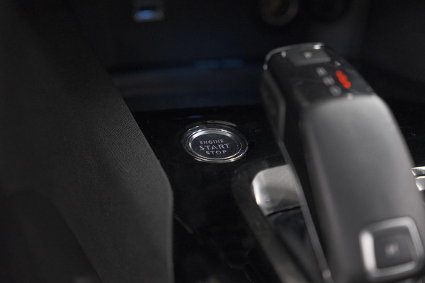 Peugeot 3008 PureTech 130 EAT6 Blue Lease Premium | Camera | Apple Carplay | Parkeersensoren | Climate Control