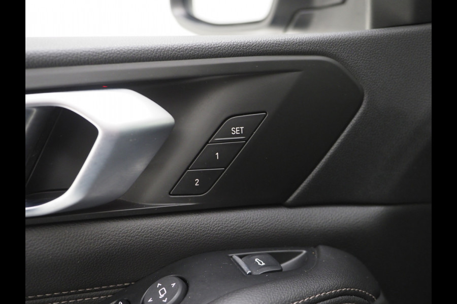 BMW X5 xDrive45e High Executive | Panoramadak | Luchtvering | Leder | Camera | Keyless | Adaptive Cruise | Carplay