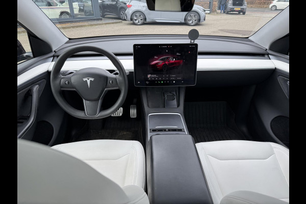 Tesla Model Y Performance AWD 75 kWh AFNEEMBARE TREKHAAK| CHERRY RED| VOLLEDIGE TESLA GARANTIE TOT 14-12-2027 OF 80K KM|1STE EIGENAAR ORIG. NL| AUTOPILOT| STOELVERWARMING VOOR + ACHTER|