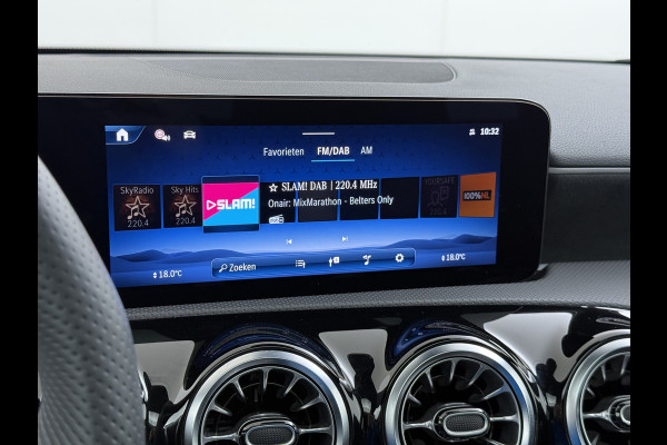 Mercedes-Benz A-Klasse 250e AMG // istronic // Panoramadak // Headup // 360 Camera // 19" // Carplay // Sfeerverlichting // Nightpakket // Memory