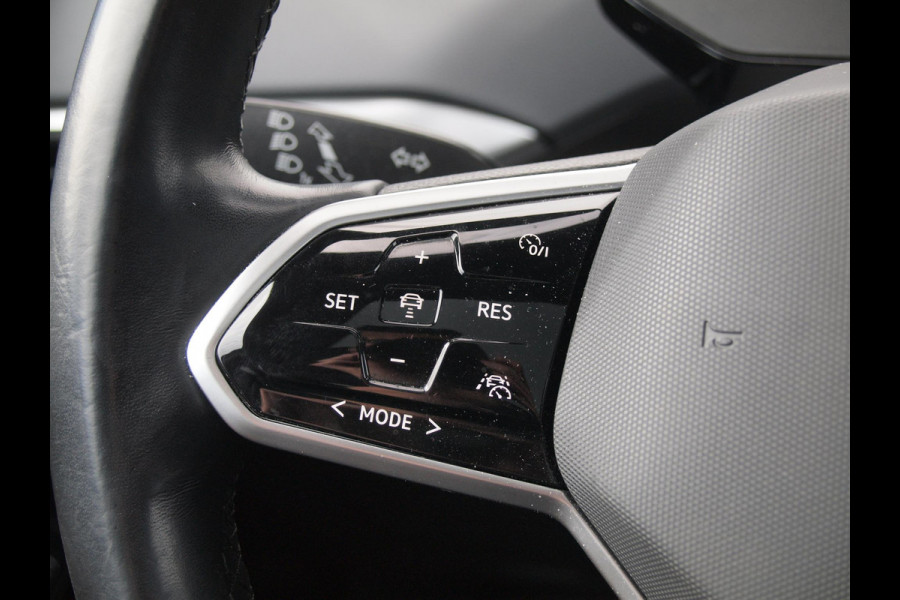 Volkswagen ID.4 First Max 77 kWh | SOH 91% | Panoramadak | Head-Up Display | Sfeerverlichting | 360 Camera |