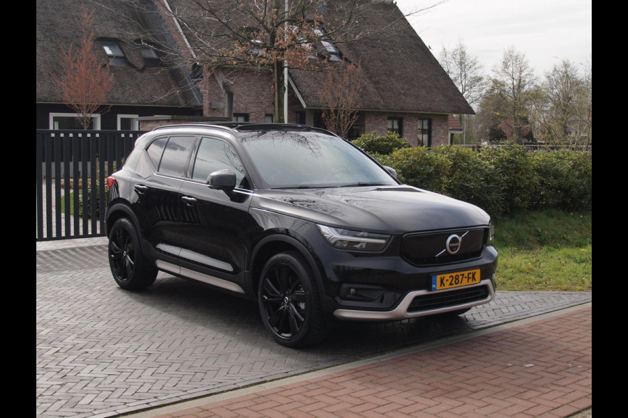 Volvo XC40 Recharge P8 AWD R-Design | SOH 92% | Panoramadak | Harman Kardon | Trekhaak | 360 Camera |